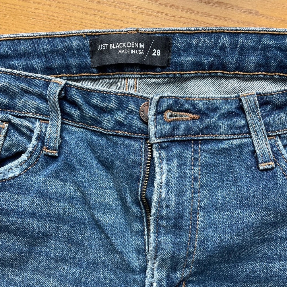 Just Black Blue Jeans with Classic Denim Construction
